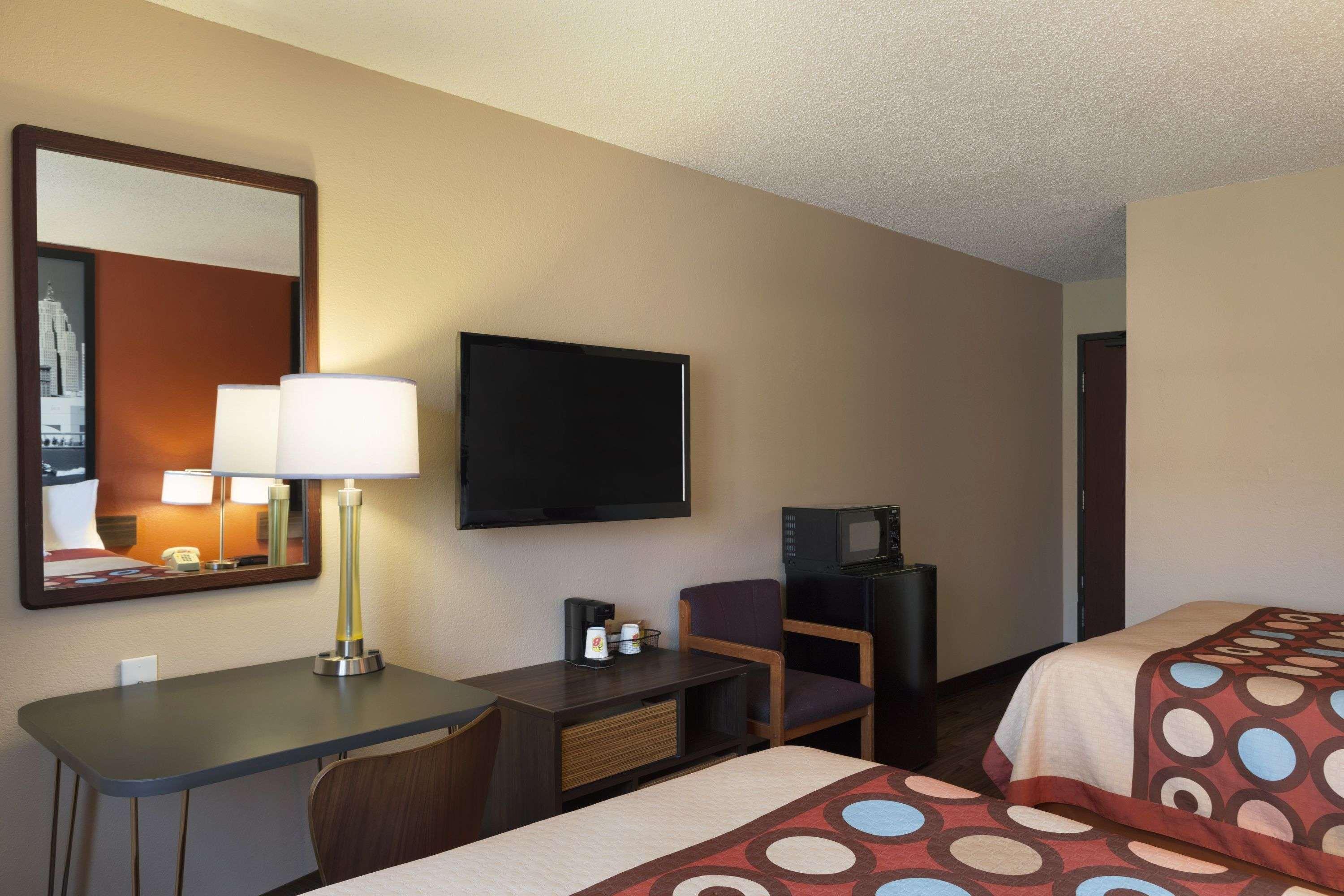 Super 8 By Wyndham Taylor/Detroit Area Motel Eksteriør billede